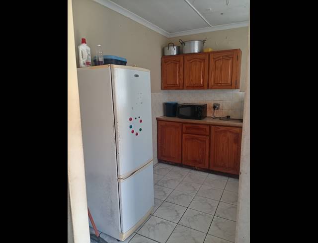3 BEDROOM HOUSE FOR SALE IN UMLAZI BB